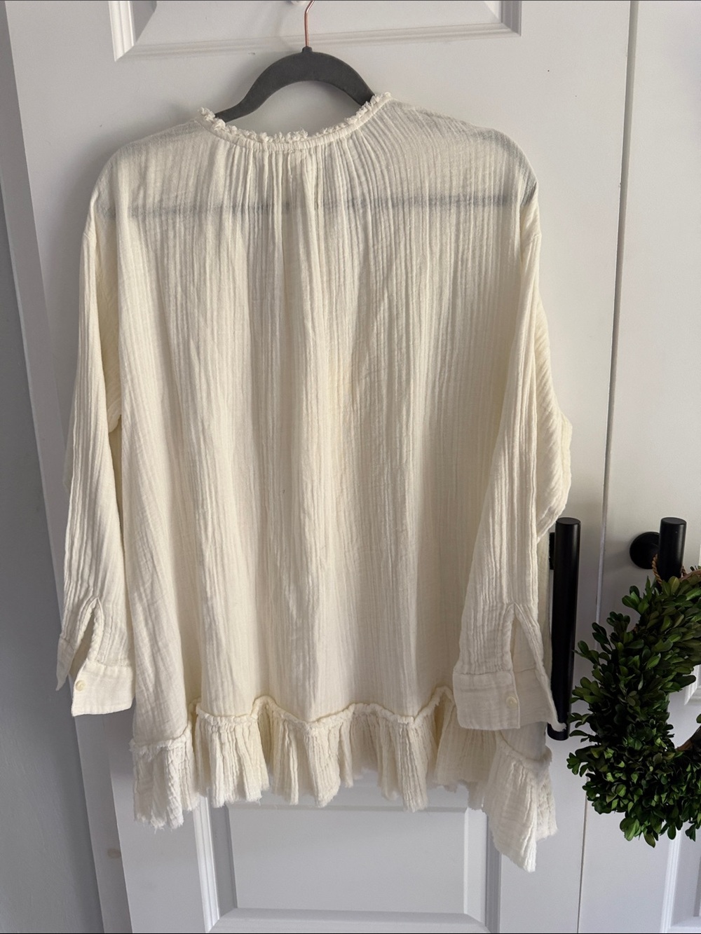 BOHO Women's Cream Gauze Ruffle Hem Top XS - Picture 5 of 6